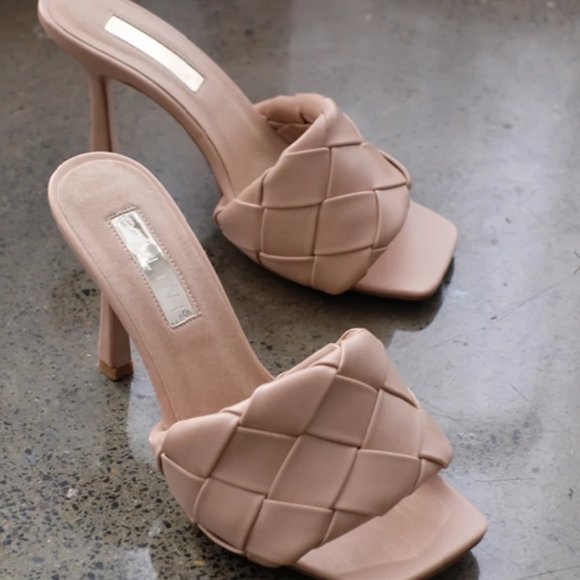 Sandro - Picture 2 of 2